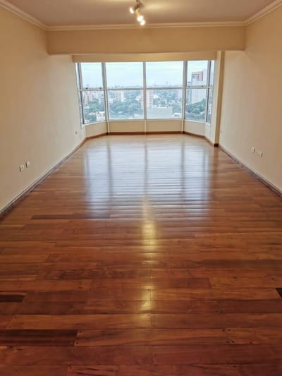 VENDO AMPLIO DEPARTAMENTO DE 3 DORM CON ÁREA DE SERVICIO - EDIFICIO KARIMI 