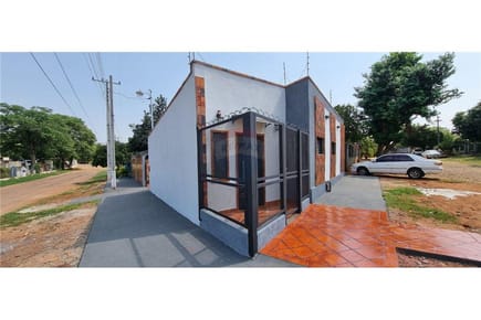 VENDO CASA EN ESQUINA EN CAPIATA