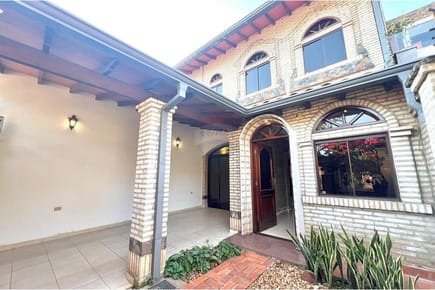 DUPLEX EN LUQUE ZONA CONMEBOL