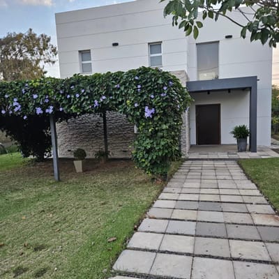 ALQUILO CASA EN  CONDOMINIO AQUA VILLAGE ALTOS SAN BERNARDINO