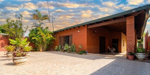 Casa en Venta – Ñemby, Barrio Pa`i Ñu