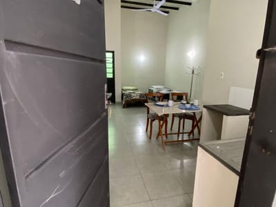 ALQUILO MONOAMBIENTE SEMIAMOBLADO EN B.OBRERO