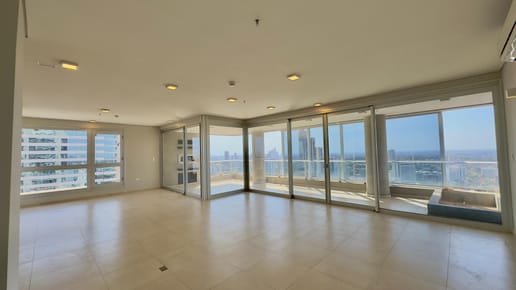 Vendo Semipiso de 228 M2 en Asunción, Edificio Miranda Santa Teresa 