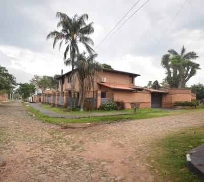 RESIDENCIA DE LUJO EN LAMBARÉ ZONA YACHT