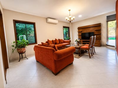 Hermosa residencia en una esquina