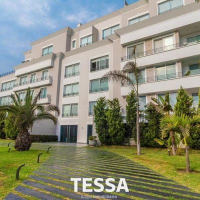 SE VENDE DEPARTAMENTO DE LUJO EN PRIMER PISO FRENTE A PARQUE