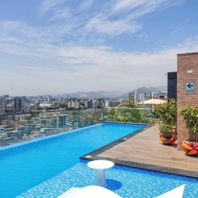 ALQUILER DE MODERNO DEPARTAMENTO AMOBLADO  EN BARRANCO
