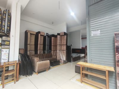 LOCAL COMERCIAL EN VENTA 8 M2 MERCADO 21 DE JULIO - ATE