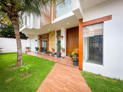 Hermosa Casa en venta Barrio Hamacas - entre 3er y 4to anillo 