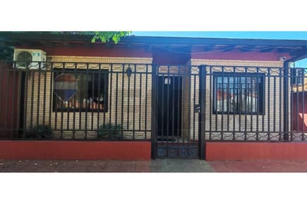 CASA + LOCAL COMERCIAL EN ESQUINA ESTRATEGICA