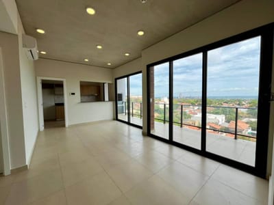 EN VENTA DEPTO DE 3 HAB. EN EDIFICIO CARMELITAS PLAZA