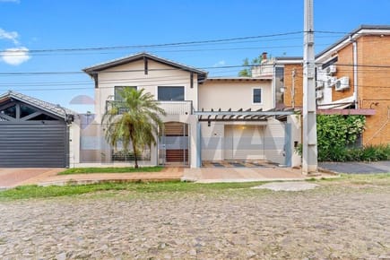 CASA RESIDENCIAL EN VENTA – 4º Barrio, Luque