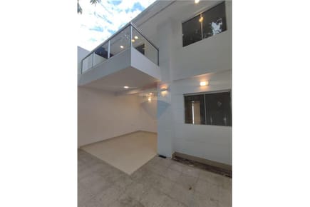 VENDO DÚPLEX A ESTRENAR EN VILLA AURELIA