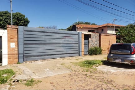 VENDO CASA EN FERNANDO DE LA MORA ZONA NORTE 