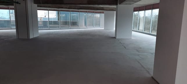 ALQUILO OFICINA EN SANTIAGO DE SURCO-{ EDIFICIO MORE