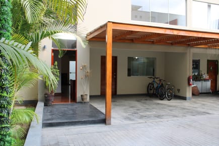 CASA 3 PISOS EN CONDOMINIO