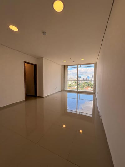 SANTÍSIMA TRINIDAD, EN VENTA, AMPLIO DEPTO DE 2 DORMITORIOS.