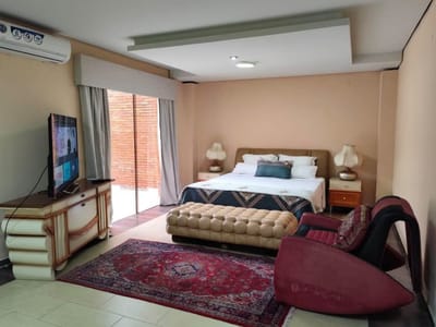 ALQUILO DÚPLEX AMOBLADO DE 4 DORMITORIOS – BARRIO SAN JORGE 