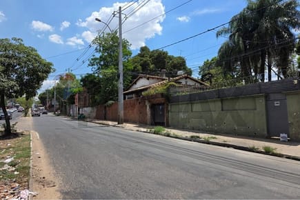VENDO TERRENO CON 26M2 DE FRENTE SOBRE SACRAMENTO