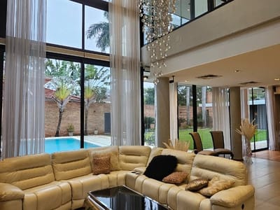 Residencia de tres niveles en Asunción