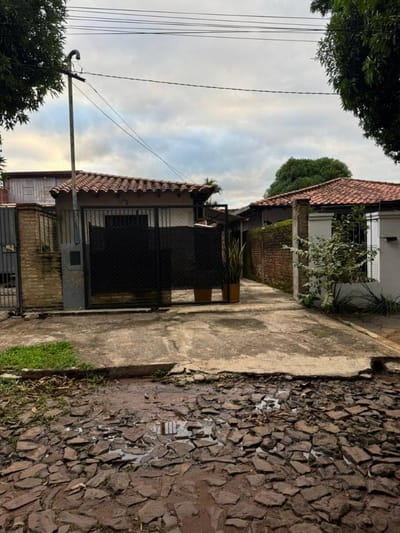 OPORTUNIDAD EN LUQUE – PROPIEDAD PARA REFACCIÓN O DESARROLLO
