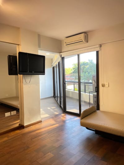 VENDO AMPLIO DPTO AMOBLADO EN BARRIO LAS MERCEDES