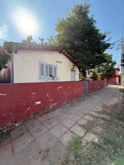 EN VENTA - ZONA TERMINAL DE ÓMNIBUS - TERRENO CON CONSTRUCCIÓN.