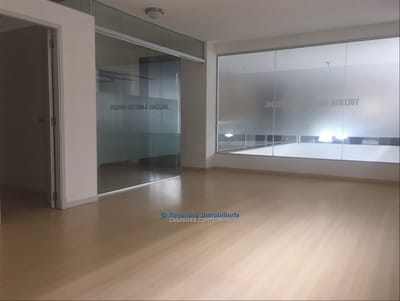 Oficina de 55m2 con garaje en Ciudad Vieja