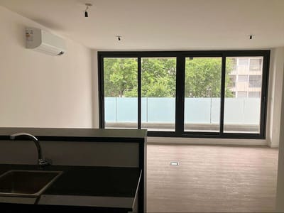 Venta Apartamento con Renta Pocitos Monoambiente 1 Baño Terraza