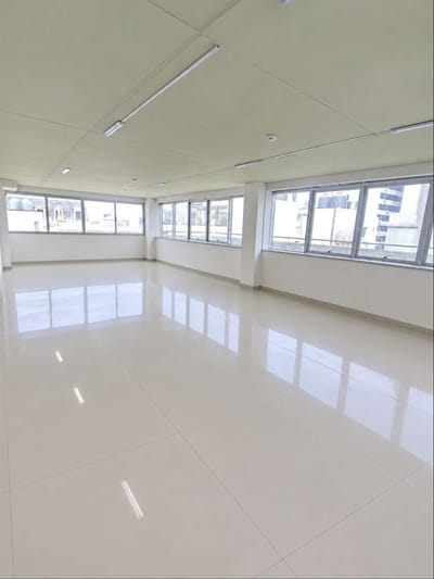 Alquiler oficina 157m2 Ciudad Vieja con garaje