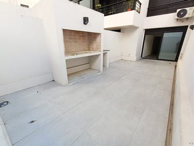 Apartamento venta a Estrenar primer piso con patio garaje 1 dormitorio