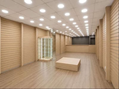 ALQUILER Local comercial de 270m2 en 18 de julio y Tristan Narvaja en Cordón