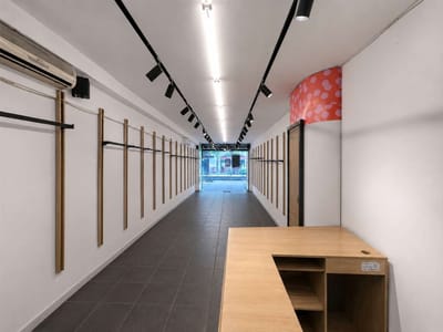 Alquiler Local comercial de 130m2 sobre 18 de julio y paraguay en Centro