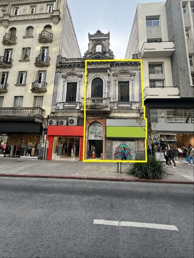 ALQUILER Local de 440m2 sobre 18 de julio en Cordón ideal para plaza comercial
