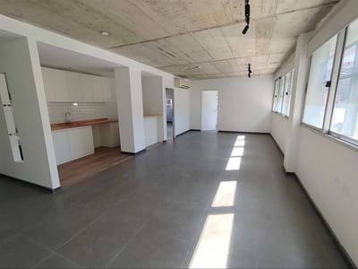 ALQUILER Apartamento de 2 dormitorios y 2 baños en Ciudad Vieja