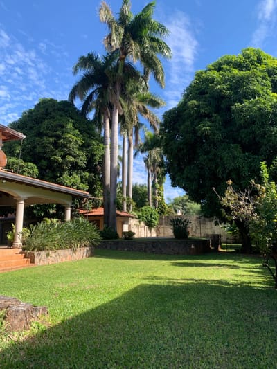 Oportunidad unica! Residencia en Bo. Mcal. Estigarribia 1500 m2