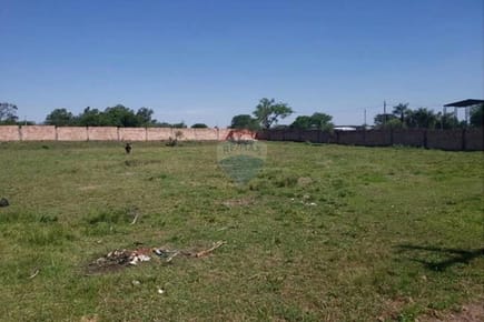 EN VENTA  10 TERRENOS ENORMES EN YPANE 