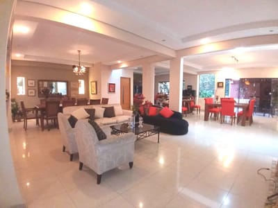 ALQUILO HERMOSA CASA EN VILLA MORRA
