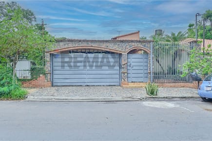 Casa de Lujo: Inversión en Villa Morra, Asunción