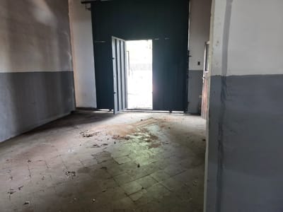 ALQUILO TINGLADO EN BARRIO SAGRADA FAMILIA