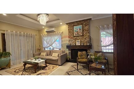 VENDO RESIDENCIA EN SAN LORENZO! LUJOSA! 