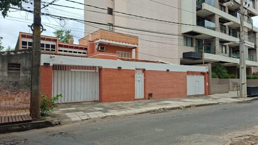 EN VENTA CASA DE 3 DORMITORIOS EN EXCELENTE 