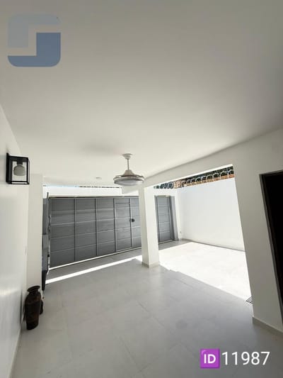 VENDO RESIDENCIA AMOBLADA EN LAMBARE