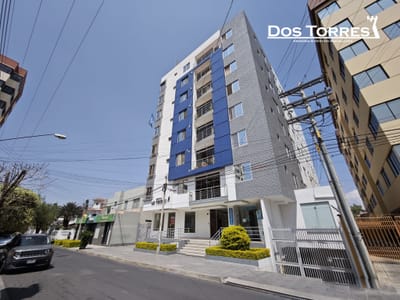 Local Comercial Pb, Próximo A La Plaza De Las Banderas