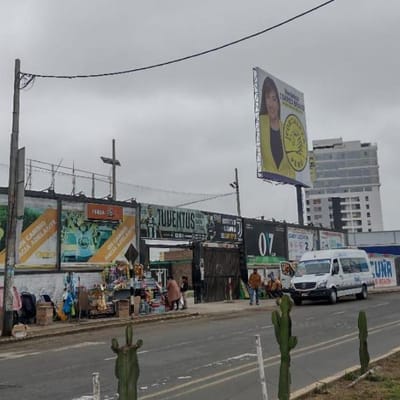 ALQUILO TERRENO COMERCIAL DE  M Y  M UBICADO FRENTE  MALL PLAZA TRUJILLO