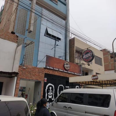 ALQUILO LOCAL DE TERCER PISO DE  M VISTA CALLE  AVLOS POSTES C LAS FLORES