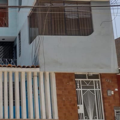 VENDO DEPARTAMENTO DE PRIMER PISO DE  M DE  DORMITORIOS EN VIPOL OCASION