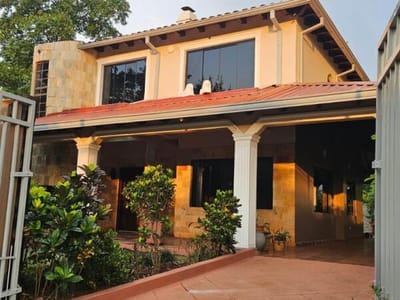 Vendo Casa en Ciudad del Este, Km 5 Acaray