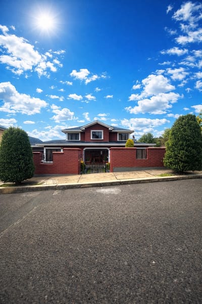 Casa  en venta en Achumani dentro de condominio cerrado jardines del sur