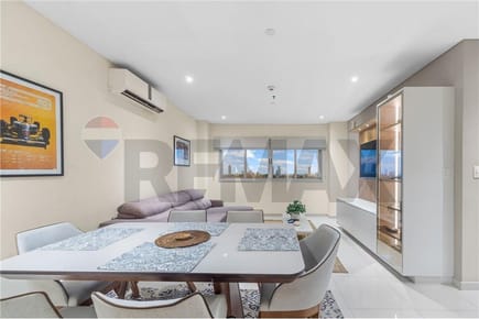 En Venta Departamento de 72 m² en Edificio Boggiani